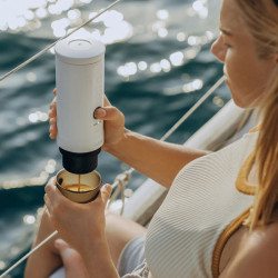 OutIn Nano 2 (Pearl white) - rejsekaffemaskine