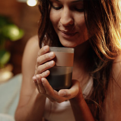 Wacaco Prestina (clay pink) – en bærbar kaffebrygger