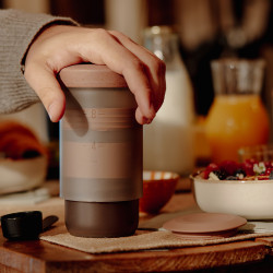 Wacaco Prestina (clay pink) – en bærbar kaffebrygger